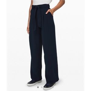Lululemon Noir Pant